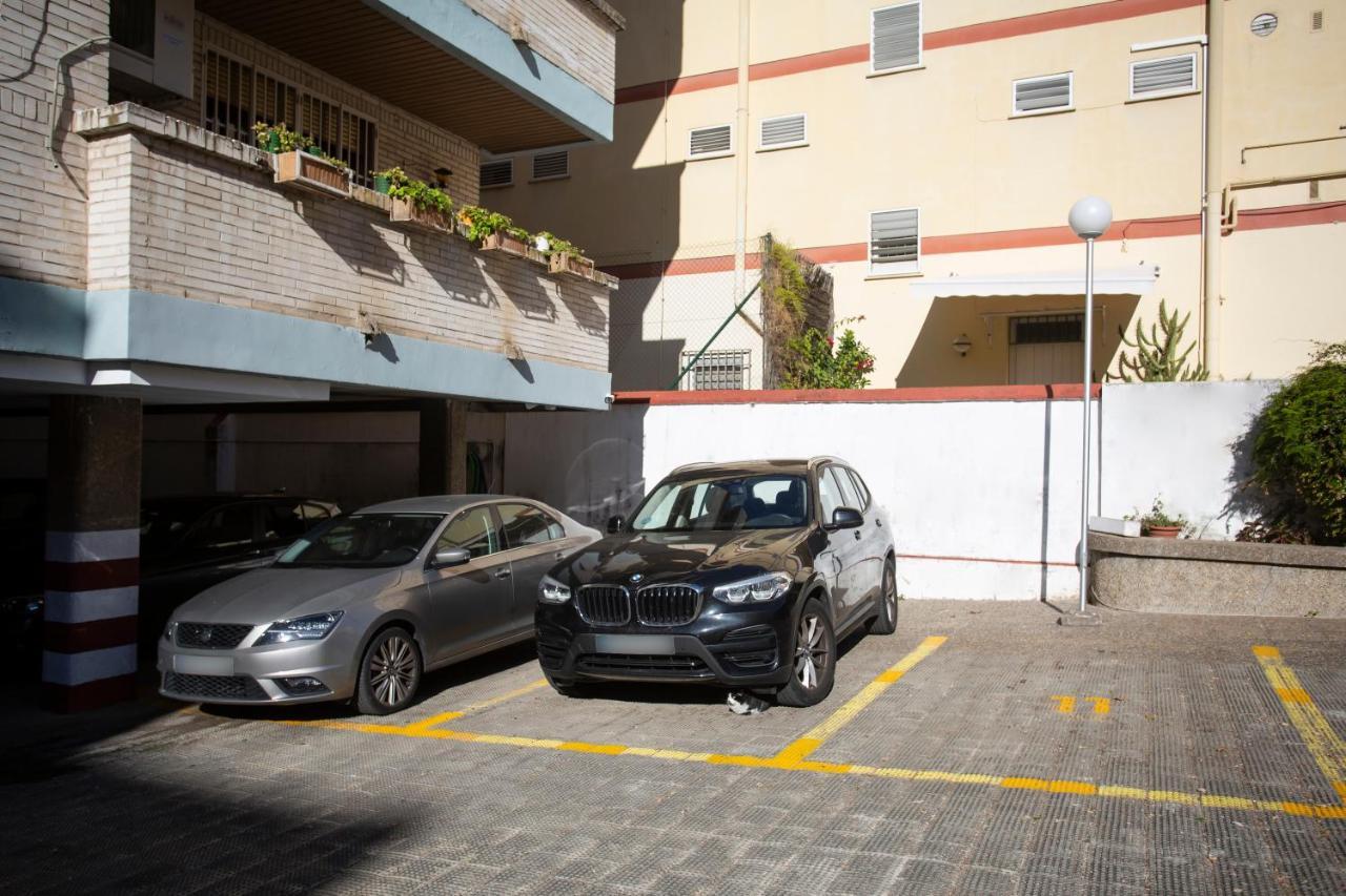 Borbolla Sevilla Urban - Parking Kültér fotó